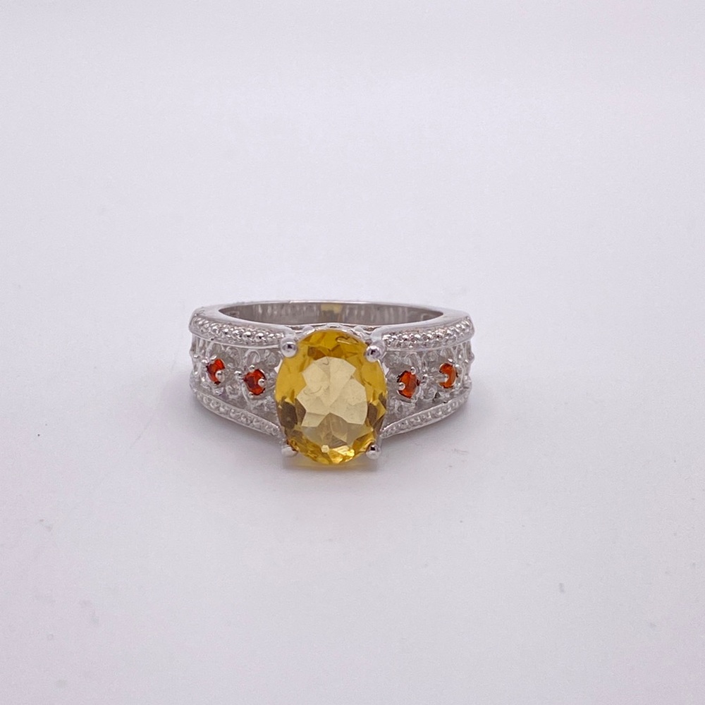 Elegant Silver Ring with Yellow and Orange Stones